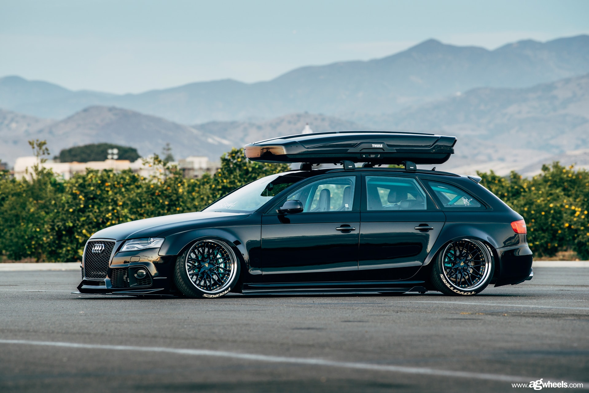 audi-a4-avant-sr10-matte-abyss-blue-chrome-lip-gold-hardware-5_24967674768_o-min.jpg